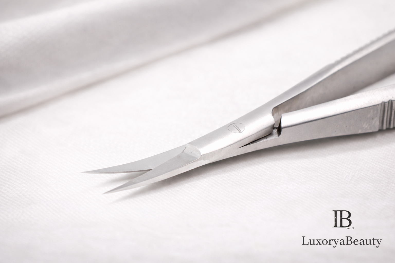 Foarfecă pentru cuticule Global Fashion 90-2 – Precizie profesională, oțel inoxidabil, design ergonomic tip arc