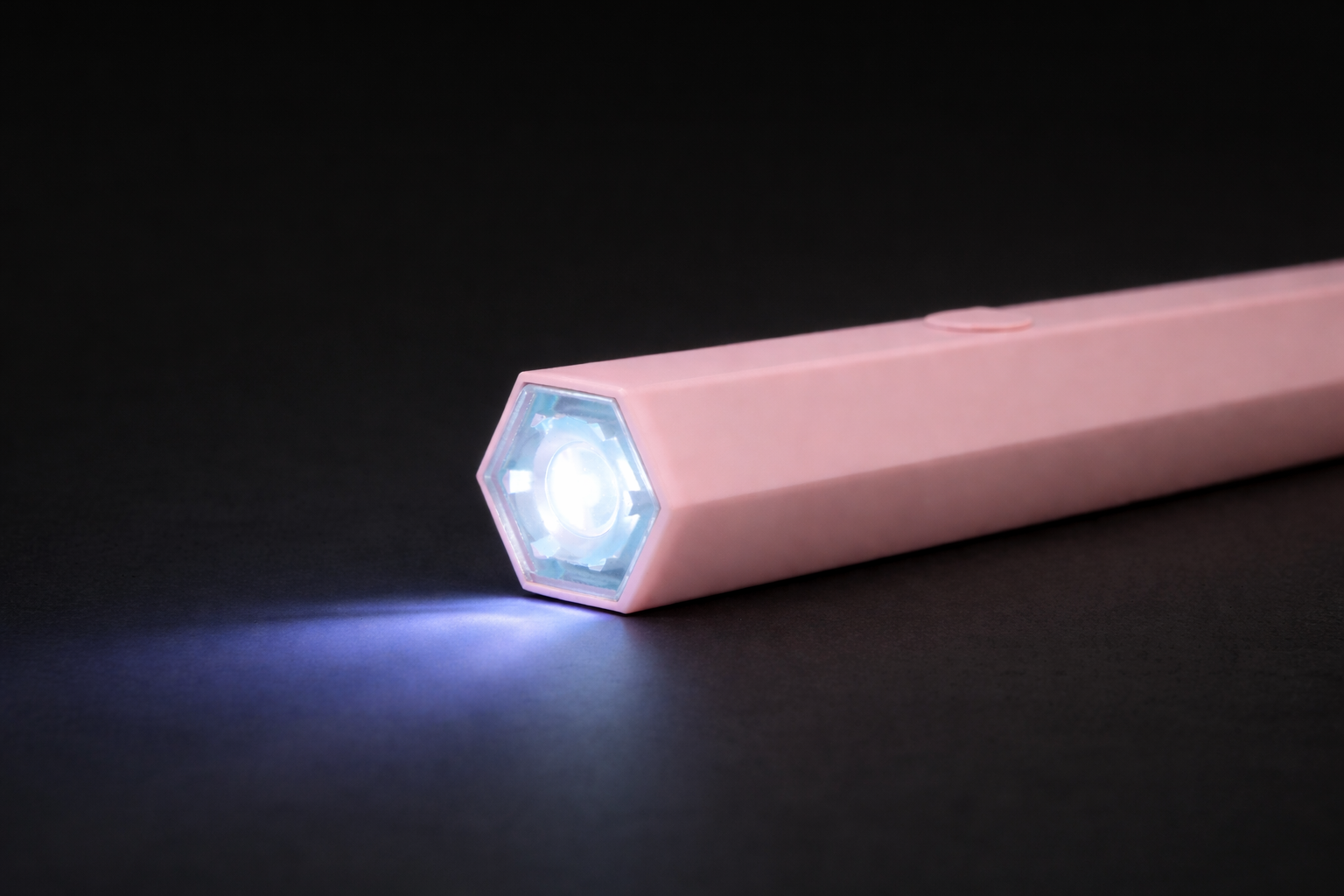 Lampă UV LED Mini Portabilă Hexagonală Roz pentru Gel și Ojă Semipermanentă – LuxoryaBeauty, USB, Compactă, Profesională